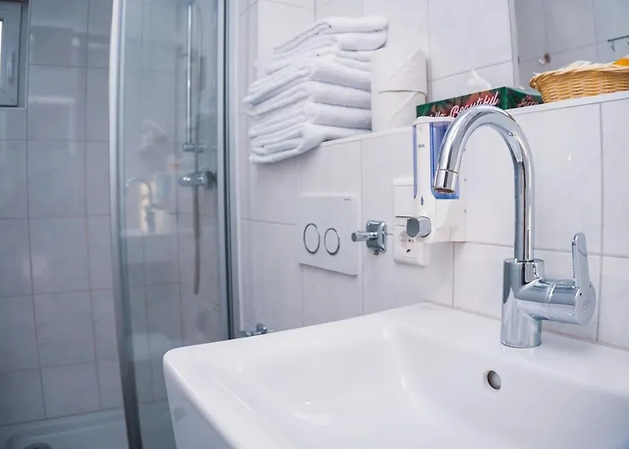 Eisberg Hotel Rust Gaestehaus Rust